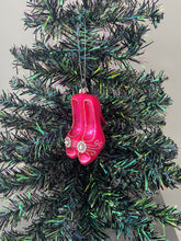 Indlæs billede til gallerivisning Glass Christmas pink high heels Christmas bauble tree hanging decoration/christmas/seasonal/ glass hanging item - Marissa's Garden & Gift