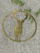 Afbeelding in Gallery-weergave laden, Handmade reindeer gold wall art for indoors/outdoors 30 x 1 x 32cm - Marissa's Garden & Gift