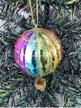 Load image into Gallery viewer, Glass Christmas hot air balloon Christmas bauble tree hanging decoration/christmas/seasonal/ glass hanging item - Marissa's Garden & Gift