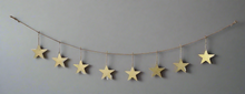 Afbeelding in Gallery-weergave laden, Handmade powder coated hanging gold star garland measuring 150 x 20 x 1cm - Marissa's Garden & Gift