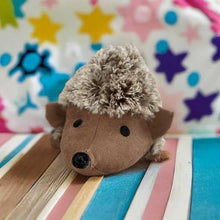 Afbeelding in Gallery-weergave laden, Handmade hedgehog door stop Indoor 27cmLx 19cm W x 14cm H - Marissa's Garden & Gift