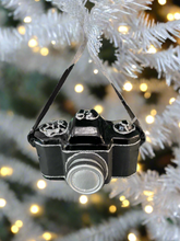 Indlæs billede til gallerivisning Glass Christmas camera/ photographers camera Christmas bauble tree hanging decoration/christmas/seasonal/ glass hanging item - Marissa's Garden & Gift
