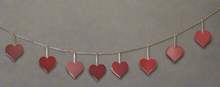 Afbeelding in Gallery-weergave laden, Handmade powder coated hanging red heart garland measuring 150 x 20 x 1cm - Marissa's Garden & Gift