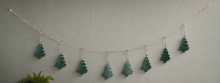 Afbeelding in Gallery-weergave laden, Handmade powder coated hanging green Christmas tree garland measuring 150 x 22x 1cm - Marissa's Garden & Gift