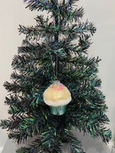 Afbeelding in Gallery-weergave laden, Christmas cupcake hanging decoration/christmas/seasonal/ glass hanging item - Marissa's Garden & Gift