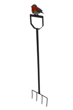 Indlæs billede til gallerivisning Handmade powder coated Robin on a spade sculpture 105cm tall - Marissa's Garden & Gift