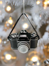 Indlæs billede til gallerivisning Glass Christmas camera/ photographers camera Christmas bauble tree hanging decoration/christmas/seasonal/ glass hanging item - Marissa's Garden & Gift