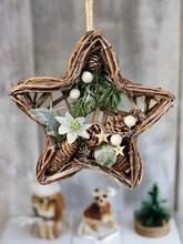Indlæs billede til gallerivisning Handmade Hanging star wreath 25 x 25 x 6cm Christmas/seasonal hanging wreath - Marissa's Garden & Gift
