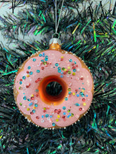 Indlæs billede til gallerivisning Christmas glass donut with sprinkles decoration/christmas/seasonal/ glass hanging item - Marissa's Garden & Gift