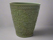 Charger l'image dans la galerie, 29cm Blenheim green flower pot - Marissa's Garden & Gift