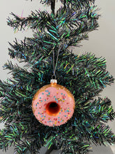 Indlæs billede til gallerivisning Christmas glass donut with sprinkles decoration/christmas/seasonal/ glass hanging item - Marissa's Garden & Gift