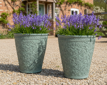 Load image into Gallery viewer, 29cm Blenheim pale blue flower pot