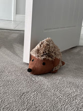 Afbeelding in Gallery-weergave laden, Handmade hedgehog door stop Indoor 27cmLx 19cm W x 14cm H - Marissa's Garden & Gift