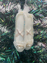 Afbeelding in Gallery-weergave laden, Glass Christmas white ballerina shoes Christmas bauble tree hanging decoration/christmas/seasonal/ glass hanging item - Marissa's Garden & Gift