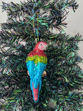 Afbeelding in Gallery-weergave laden, Christmas parrot bauble tree hanging decoration/christmas/seasonal/ glass hanging item - Marissa's Garden & Gift