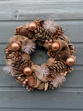 Afbeelding in Gallery-weergave laden, Handmade hanging bronze wreath 34 x 34 x 9cm Christmas/seasonal hanging wreath - Marissa's Garden & Gift