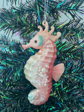 Charger l'image dans la galerie, Glass sea horse Christmas bauble tree hanging decoration/christmas/seasonal/ glass hanging item - Marissa's Garden & Gift