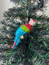 Afbeelding in Gallery-weergave laden, Christmas parrot bauble tree hanging decoration/christmas/seasonal/ glass hanging item - Marissa's Garden & Gift