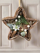 Indlæs billede til gallerivisning Handmade Hanging star wreath 25 x 25 x 6cm Christmas/seasonal hanging wreath - Marissa's Garden & Gift