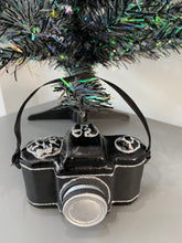 Indlæs billede til gallerivisning Glass Christmas camera/ photographers camera Christmas bauble tree hanging decoration/christmas/seasonal/ glass hanging item - Marissa's Garden & Gift