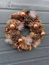 Afbeelding in Gallery-weergave laden, Handmade hanging bronze wreath 34 x 34 x 9cm Christmas/seasonal hanging wreath - Marissa's Garden & Gift