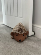 Afbeelding in Gallery-weergave laden, Handmade hedgehog door stop Indoor 27cmLx 19cm W x 14cm H - Marissa's Garden & Gift