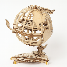 Afbeelding in Gallery-weergave laden, DIY Model wooden kit Earth - Marissa's Garden & Gift