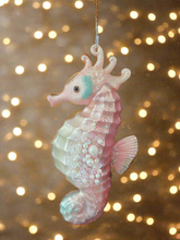 Charger l'image dans la galerie, Glass sea horse Christmas bauble tree hanging decoration/christmas/seasonal/ glass hanging item - Marissa's Garden & Gift