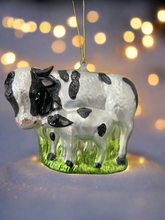 Afbeelding in Gallery-weergave laden, Christmas cow and calf bauble tree hanging decoration/christmas/seasonal/ glass hanging item - Marissa's Garden & Gift