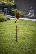 Laden Sie das Bild in den Galerie-Viewer, Metall Gartenblume 95cm
