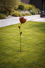 Laden Sie das Bild in den Galerie-Viewer, Metall Gartenblume 95cm