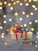 Indlæs billede til gallerivisning Glass Christmas cheesecake Christmas bauble tree hanging decoration/christmas/seasonal/ glass hanging item - Marissa's Garden & Gift