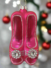 Indlæs billede til gallerivisning Glass Christmas pink high heels Christmas bauble tree hanging decoration/christmas/seasonal/ glass hanging item - Marissa's Garden & Gift