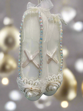 Afbeelding in Gallery-weergave laden, Glass Christmas white ballerina shoes Christmas bauble tree hanging decoration/christmas/seasonal/ glass hanging item - Marissa's Garden & Gift