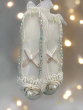 Afbeelding in Gallery-weergave laden, Glass Christmas white ballerina shoes Christmas bauble tree hanging decoration/christmas/seasonal/ glass hanging item - Marissa's Garden & Gift