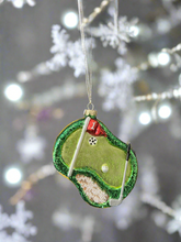 Indlæs billede til gallerivisning Glass Christmas golf course Christmas bauble tree hanging decoration/christmas/seasonal/ glass hanging item - Marissa's Garden & Gift