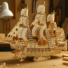 Afbeelding in Gallery-weergave laden, DIY Model wooden kit Pirate ship - Marissa's Garden & Gift