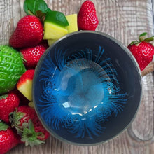 Afbeelding in Gallery-weergave laden, Handmade hand painted blue feather design food safe coconut bowl and spoon Set with free gift bamboo straw and gift box - Marissa's Garden & Gift