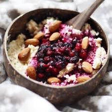 Afbeelding in Gallery-weergave laden, Food safe natural coconut bowl & wooden spoon - Marissa's Garden & Gift