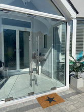 Afbeelding in Gallery-weergave laden, Door Mats Indoor / Outdoor | Non Slip Star Design Entrance Welcome Mat (black Star) 60 x 40 x 20cm - Marissa's Garden & Gift