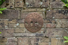 Afbeelding in Gallery-weergave laden, Handmade bronze 60cm wall plaque Tree of life with roots Wall Plaque with two foxes , powder coated steel Metal, Garden/indoor Wall Art