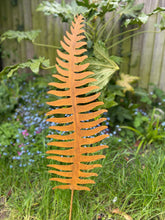 Load image into Gallery viewer, Handmade rusty garden/outdoor rusty fern  leaf 99cm
