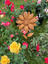 Load image into Gallery viewer, Handmade sunflower garden/outdoor metal garden ornament 89cm - Marissa's Garden & Gift