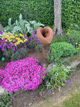 Afbeelding in Gallery-weergave laden, Handmade rusty garden/outdoor calla Lily 120cm - Marissa's Garden & Gift