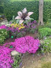Charger l'image dans la galerie, Handmade bronze Lily metal garden/outdoor flower for outdoors/garden 125cm - Marissa's Garden & Gift
