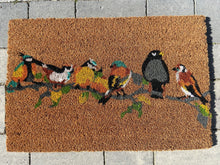 Afbeelding in Gallery-weergave laden, Doormat Indoor / Outdoor | Non Slip Bold Bird Design Entrance Welcome Mat (line of birds)60 x 40 x 20cm - Marissa's Garden & Gift