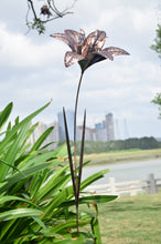 Charger l'image dans la galerie, Handmade bronze Lily metal garden/outdoor flower for outdoors/garden 125cm - Marissa's Garden & Gift