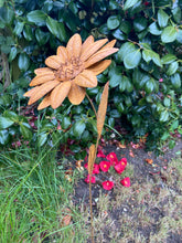 Load image into Gallery viewer, Handmade sunflower garden/outdoor metal garden ornament 89cm - Marissa's Garden & Gift