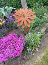 Load image into Gallery viewer, Handmade rusty metal garden/outdoor Dahlia 120cm - Marissa's Garden & Gift