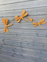 Indlæs billede til gallerivisning Rustic dragonfly garden/outdoor wall art - Marissa's Garden & Gift